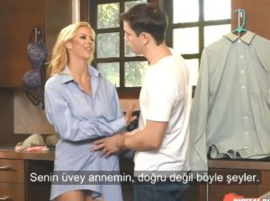 Yeni Üvey Anne Genç Üvey Oğluna siktirdi