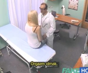 Doktor hastasını sikiyor gizli kamera çekiyor