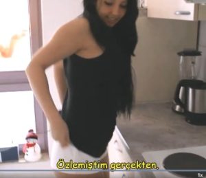 Genç Alman Sevgilisini Mutfakta Sikti