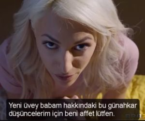 Üvey Babasına Amı Sulanan kız Altyazılı Porno