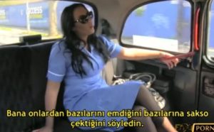 Yaşlılara Bakan Seksi Hemşire Hastane Yolunda Taksiciye Sulu Amını Siktirdi