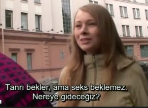 Dua Eden Rus Kıza Sikiş Teklifi Yapıyor – Türkçe Altyazılı Rus Porno