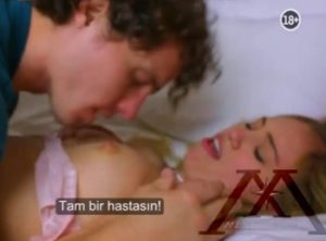 Babasını Aldatan Üvey Annesini Zorla Sikti